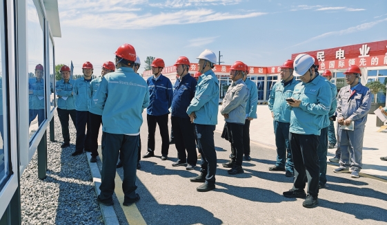 張恒董事長陪同國網(wǎng)山東省電力公司孫崗副總經(jīng)理視察曹州變擴建工程